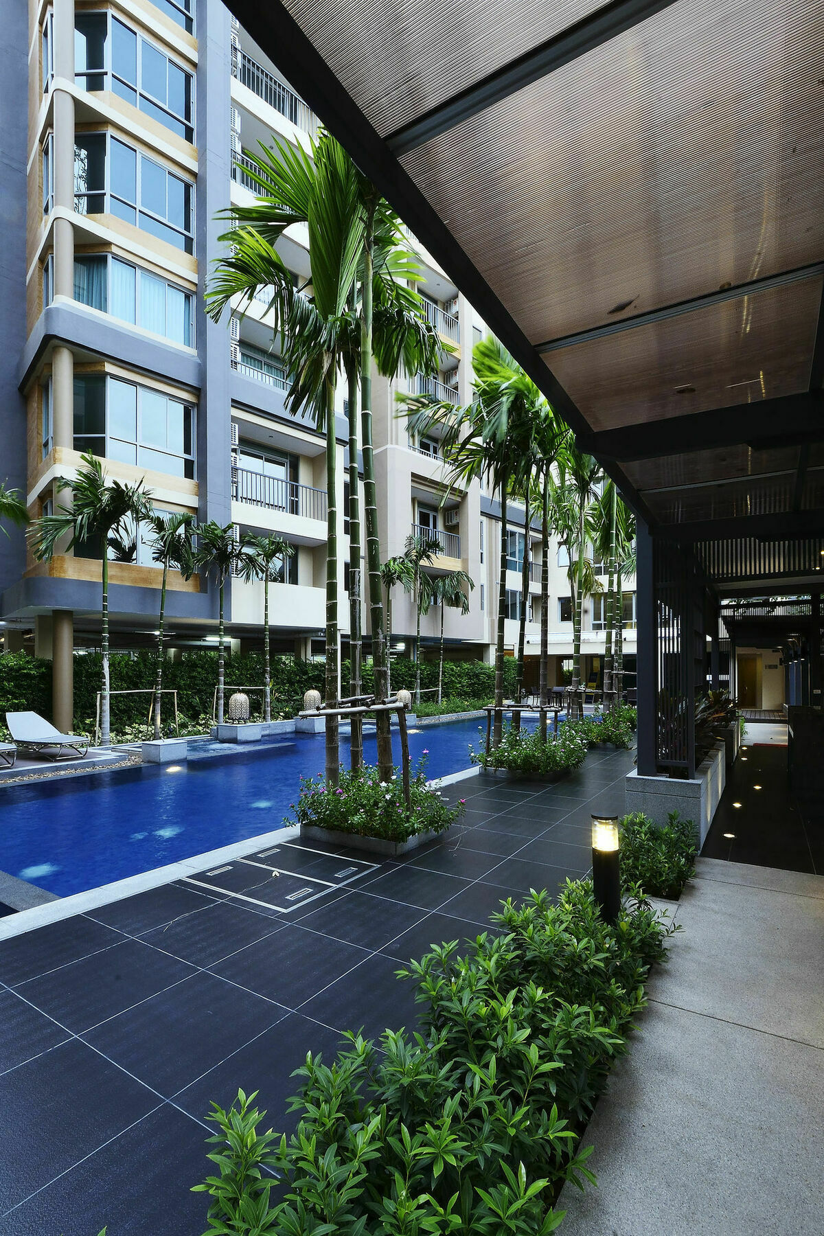 Siamese Nanglinchee Apartment Bangkok Exterior photo
