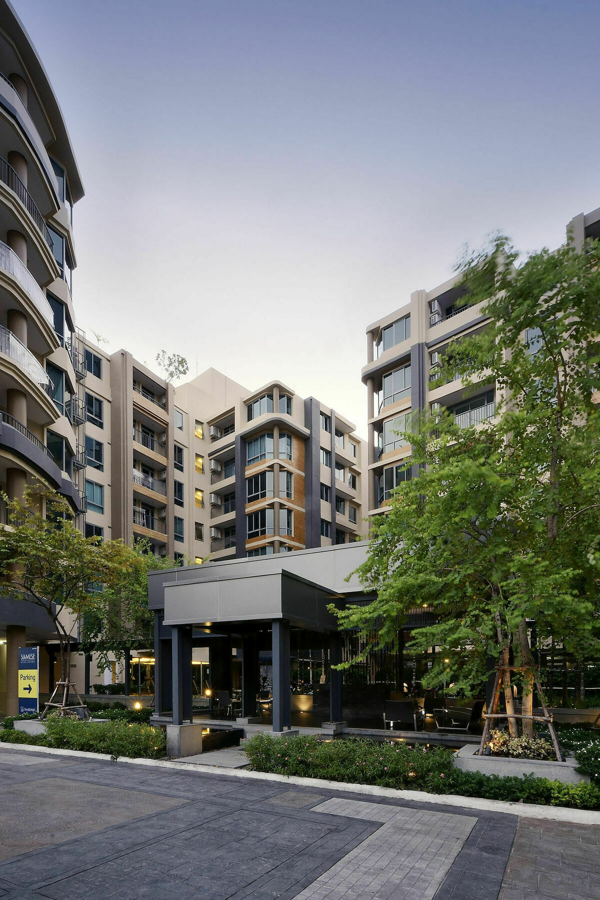 Siamese Nanglinchee Apartment Bangkok Exterior photo